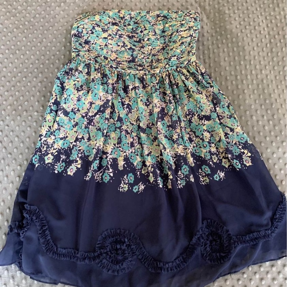 Womens Beautiful strapless summer dress size 6